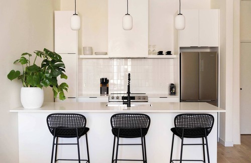 Old Montreal Apartment | Maison Place Jacques-Cartier - Suite 1 bedroom