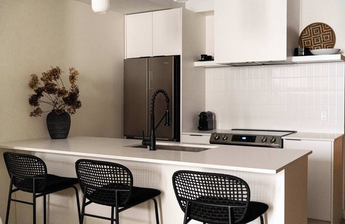 Old Montreal Apartment | Maison Place Jacques-Cartier Loft