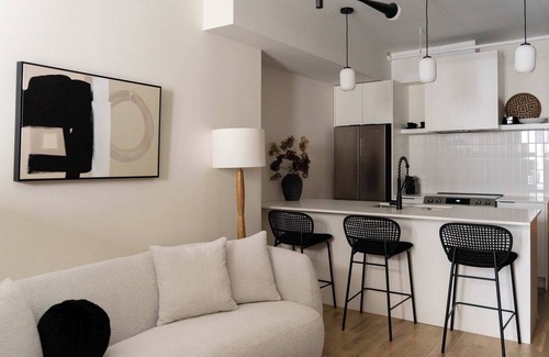 Old Montreal Apartment | Maison Place Jacques-Cartier Loft