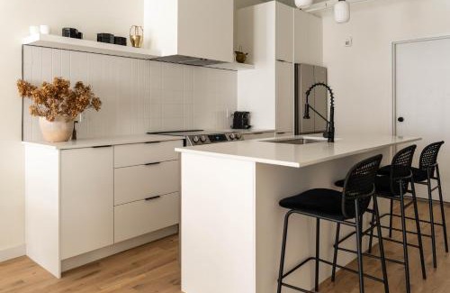 Old Montreal Apartment | Maison Place Jacques-Cartier by Luxury In Transit