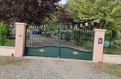 Chateau-l'Hermitage House | maison pour "24H "