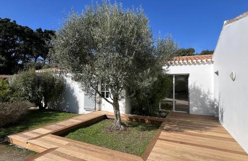 Noirmoutier-en-l'Ile House | Maison pour 14 - 150 m de la plage de la Clère