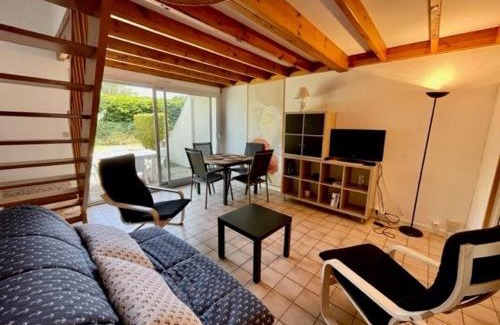Saint-Pierre-Quiberon Villa | Maison proche plage avec jardinet, 3 pièces, 40m², parking privé, animaux acceptés - FR-1-478-131