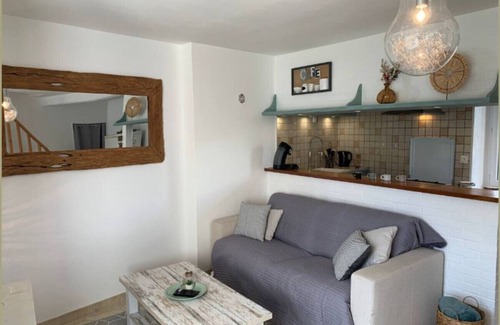 Deols Apartment | Maison proche du lac-4 pers-wifi-cour