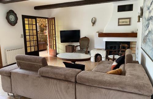 Caumont-sur-Durance Villa | Maison provençale sur la colline