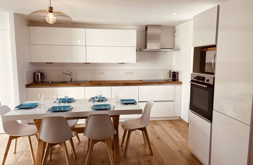 Carantec House | Maison Rénovée au Cœur de Carantec Avec SPA