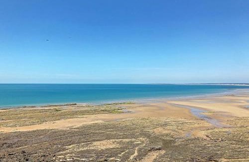Saint-Pair-sur-Mer House | Maison rénovée, à 300m de la plage et proche commerces, avec terrasse et jardin, tout confort - FR-1-361-131