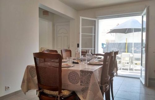 La Gueriniere House | Maison rénovée près de la plage avec jardin clos, 300m de la mer, La Guérinière - FR-1-224B-69