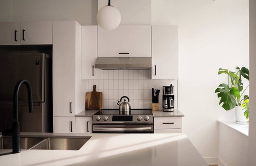 Ville-Marie Apartment | Maison Rasco - Two-bedroom queen size bed suite