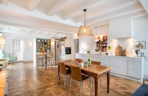 Sainte-Foy-les-Lyon Villa | Maison Ré - chic and relaxed house with pool and garden