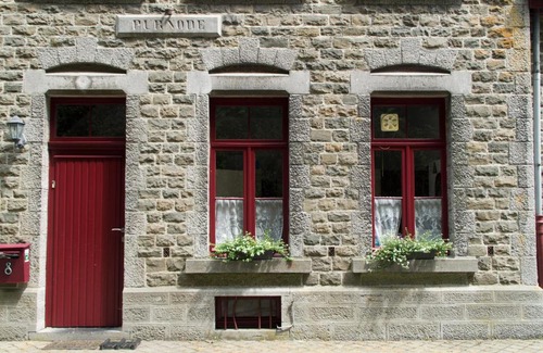 Awagne House | Maison Regal