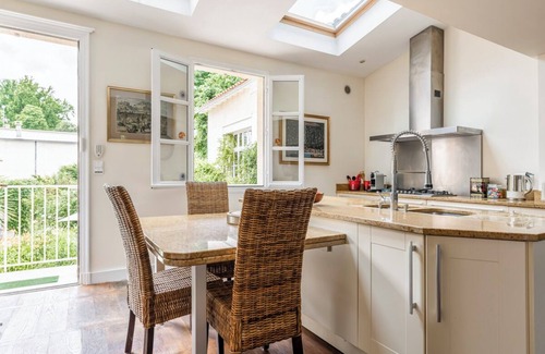 Riberac Villa | Maison Regence - Four Bedroom Villa, Sleeps 8