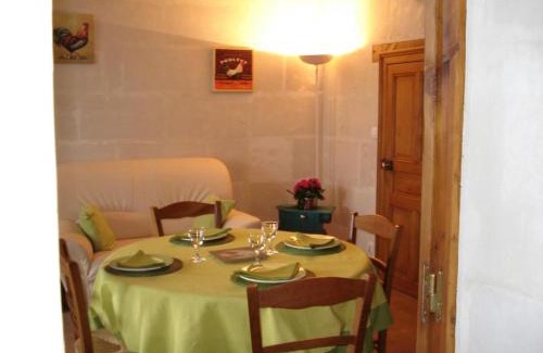 Prunay-Cassereau House | Maison restaurée à la campagne avec jardin, poêle à bois et WIFI, proche de chemins pédestres et étang - FR-1-491-369