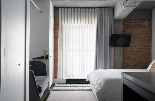 Old Montreal Apartment | Maison Sainte-Thérèse By Maisons & co