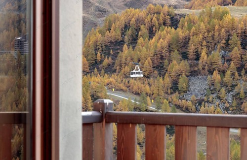 Cervinia Apartment | Maison Skis Aux Pieds - Ski-in/ski-out with balcony, garage, ski desposit