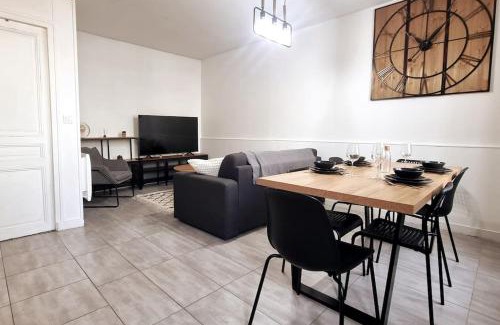 Rambouillet Apartment | Maison spacieuse à 35' Paris - 20' Versailles