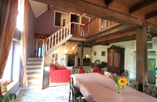 Queyssac House | Maison spacieuse au cœur de Queyssac avec jardin