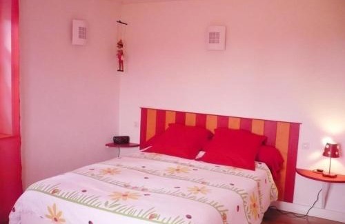 Renaison House | Maison spacieuse et moderne avec jardin privatif, terrasses, cheminée et équipements complets à Renaison - FR-1-496-110