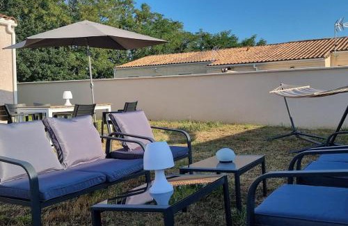 Saint-Seurin-sur-l'Isle House | Maison style "Bohême" parfaite entre Collègues ou Famille - Jusqu'à 9 personnes -