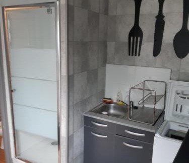 Sedan Apartment | MAISON Studio SEDAN Meublé 14M2 INDEPENDANT