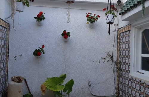 Medina House | Maison Style Arabe Avec Patio à Deux pas de la Plage et au Cœur de la Médina