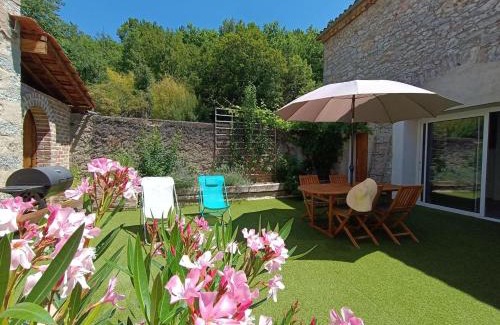 Saint-Vincent-Rive-d'Olt Bed & Breakfast | Maison sur le Lot