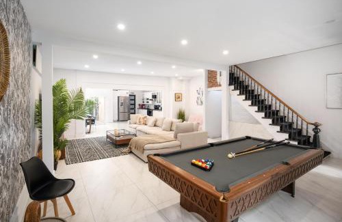 Gay Village Apartment | Maison Tiffany- Downtown
