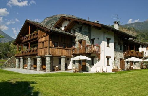 Antey-Saint-Andre Hotel | Maison Tissiere