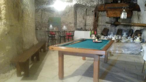 Poce-sur-Cisse House | maison troglodyte