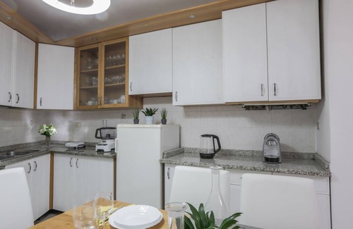 Massa Apartment | [MAISON TUSCANY] ★ ★ ★ ★ ★ 20 minutes from Forte dei Marmi | Netflix and Comfort