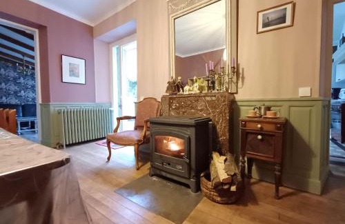 Aigurande Bed & Breakfast | Maison Violette en Berry - chambres d'hôtes vintage face au marché d'Aigurande