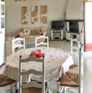 Marine de Saint Ambroggio House | Maison Vue Mer à Lumio avec Terrasse et Jardin Clos