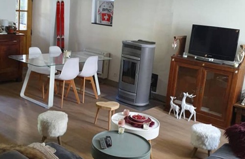 Surba House | Maison VUE Montagne Ideale EN Famille OU Solo 12 Pers