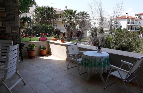 Neoi Epivates House | Maisonette Afroditi