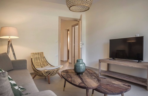 Karavomylos Apartment | Maisonette Amaryllis - Meliti