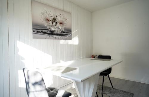 Kaiserslautern Apartment | Maisonette Apartment mit Panorama Terrasse in Kaiserslautern WeHome Premium