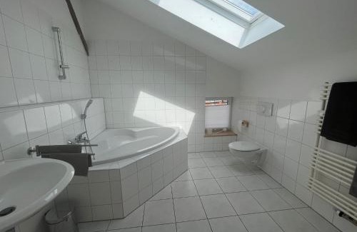 Degerndorf Apartment | Maisonette mit Kaminöfen Nähe Starnberger See und München