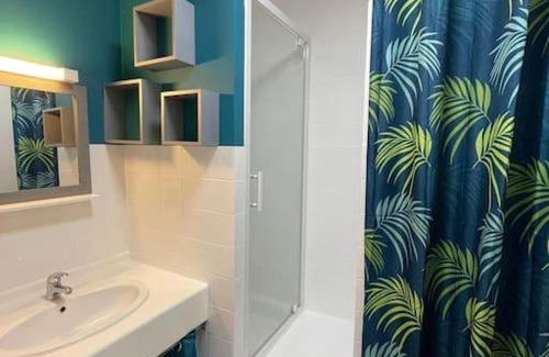 Doue-la-Fontaine House | Maisonette parking privé gratuit