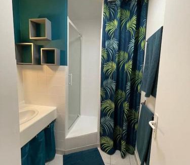 Doue-la-Fontaine House | Maisonette parking privé gratuit