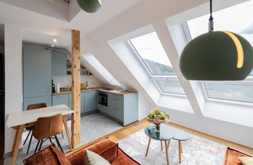 Niedersfeld Apartment | Maisonette-Wohnung mit See-& Bergblick, Sauna