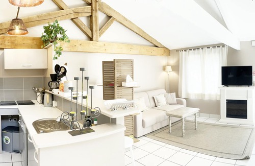 Bergerac House | Maisonnette 2-4 persons country pool in town