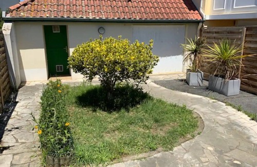 Billere Apartment | Maisonnette 2 to 4 pers - Garden - Quiet - Free parking