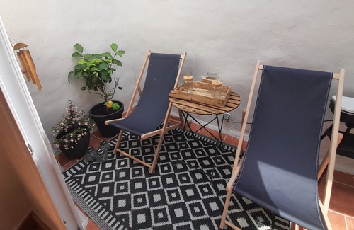 Quarante House | Maisonnette de Charme Avec Petite Terrasse