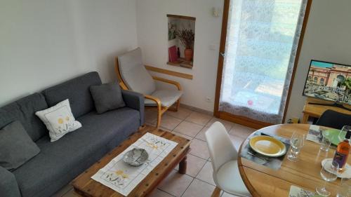 Sainte-Jalle House | maisonnette le cabanon