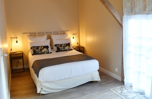 Bergerac House | Maisonnette Style Industriel 2-4 Personne Piscine Campagne en Ville