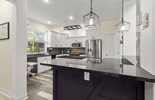 Port Richey House | Majestic 3-Acre Heated Pool Estate ~ Scenic View ~ Events
