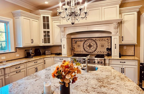 Lewisboro House | Majestic 6-bedroom mansion in enchanting Katonah with pool