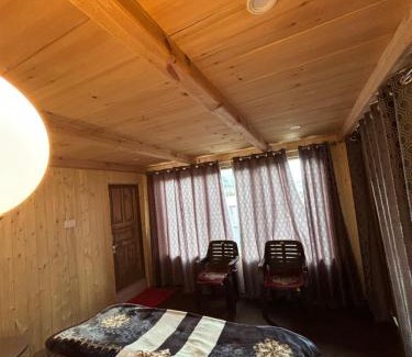 Bhatwari House | Majestic Heights Homestay