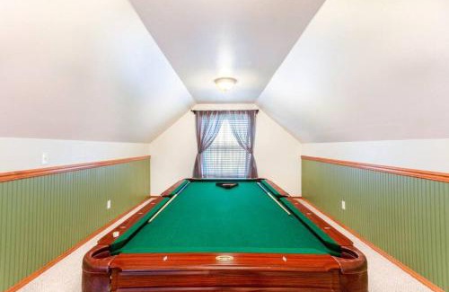 Post Falls House | Majestic Home by the River