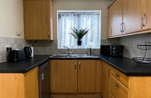 Milton Keynes House | Majestic House - Lovely furnished - Free Parking